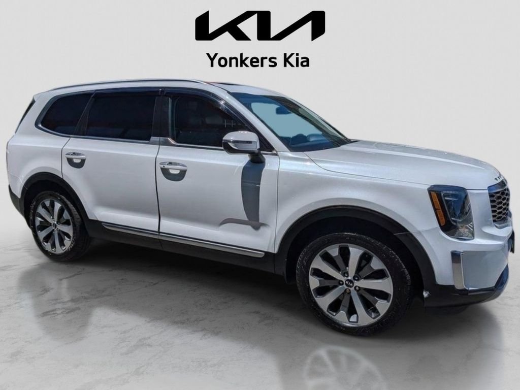 Used 2020 White Kia S image 5