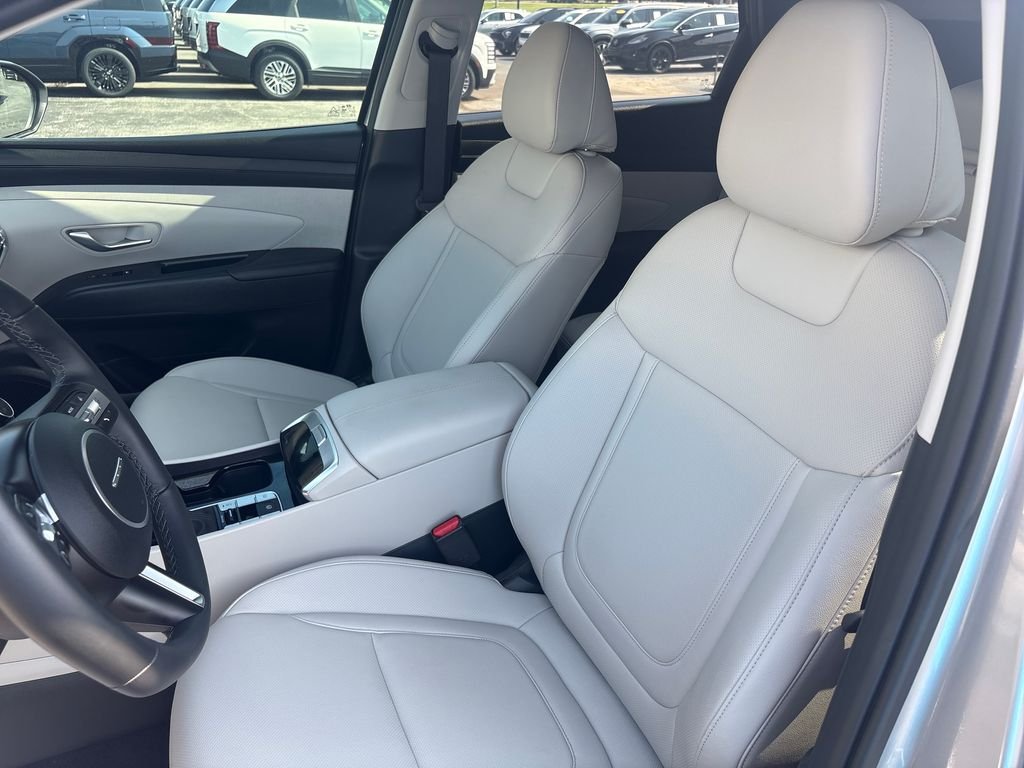 Certified Used 2025 Silver Hyundai SEL Convenience image 13
