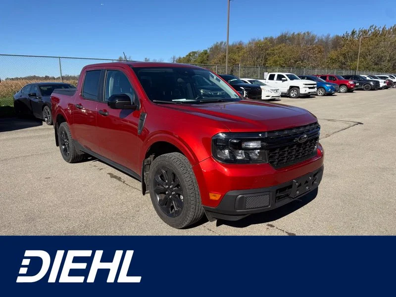 Used 2023 Red Ford XLT image 1