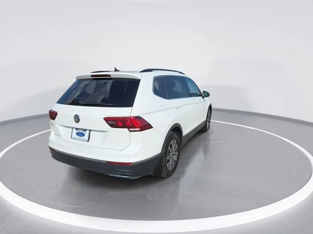 Used 2020 White Volkswagen 2.0T SE image 7