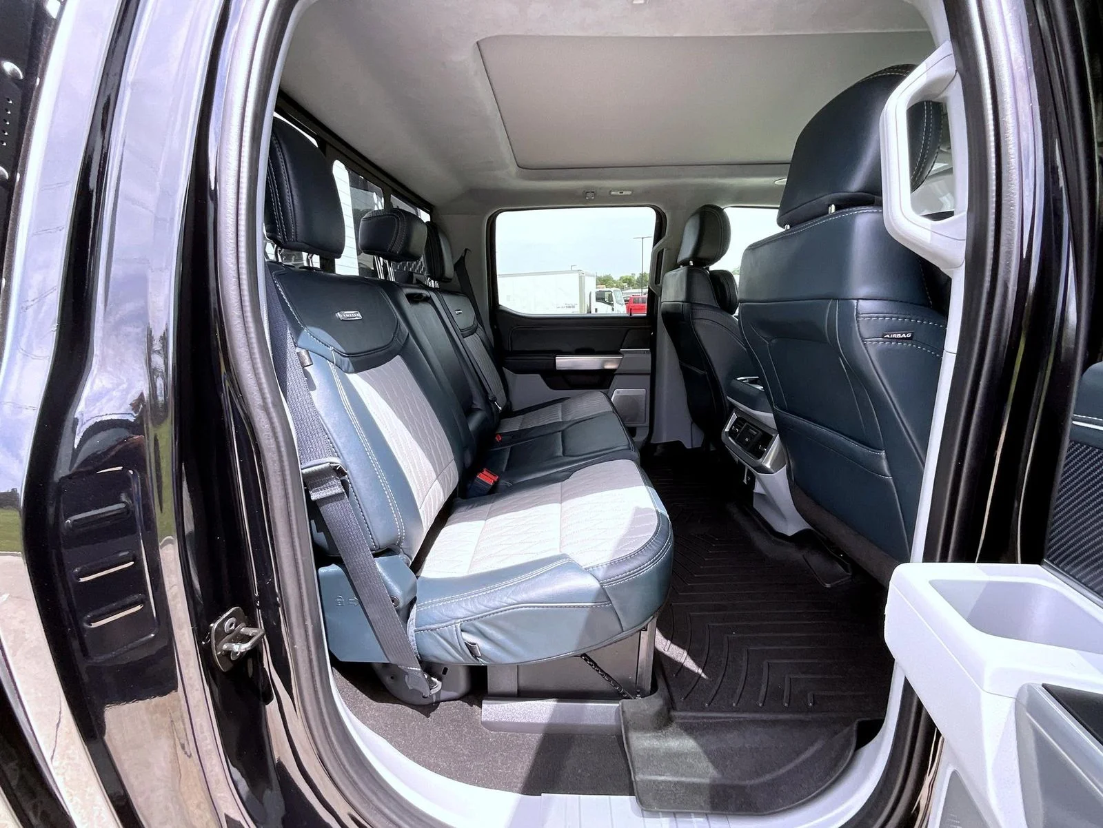 Used 2024 Black Ford Limited image 19