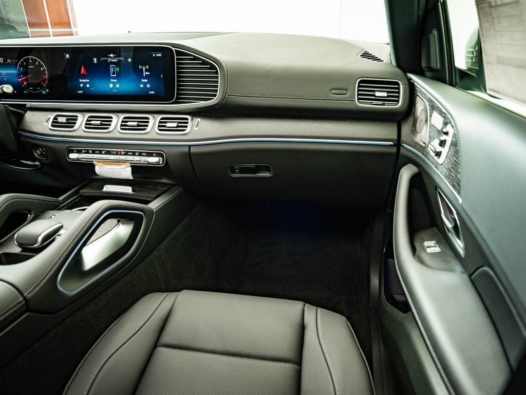 New 2026 Selenite Grey Metallic Mercedes-Benz GLE 450 Coupe image 48