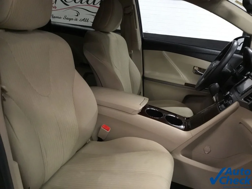 Used 2014 Black Toyota LE image 40