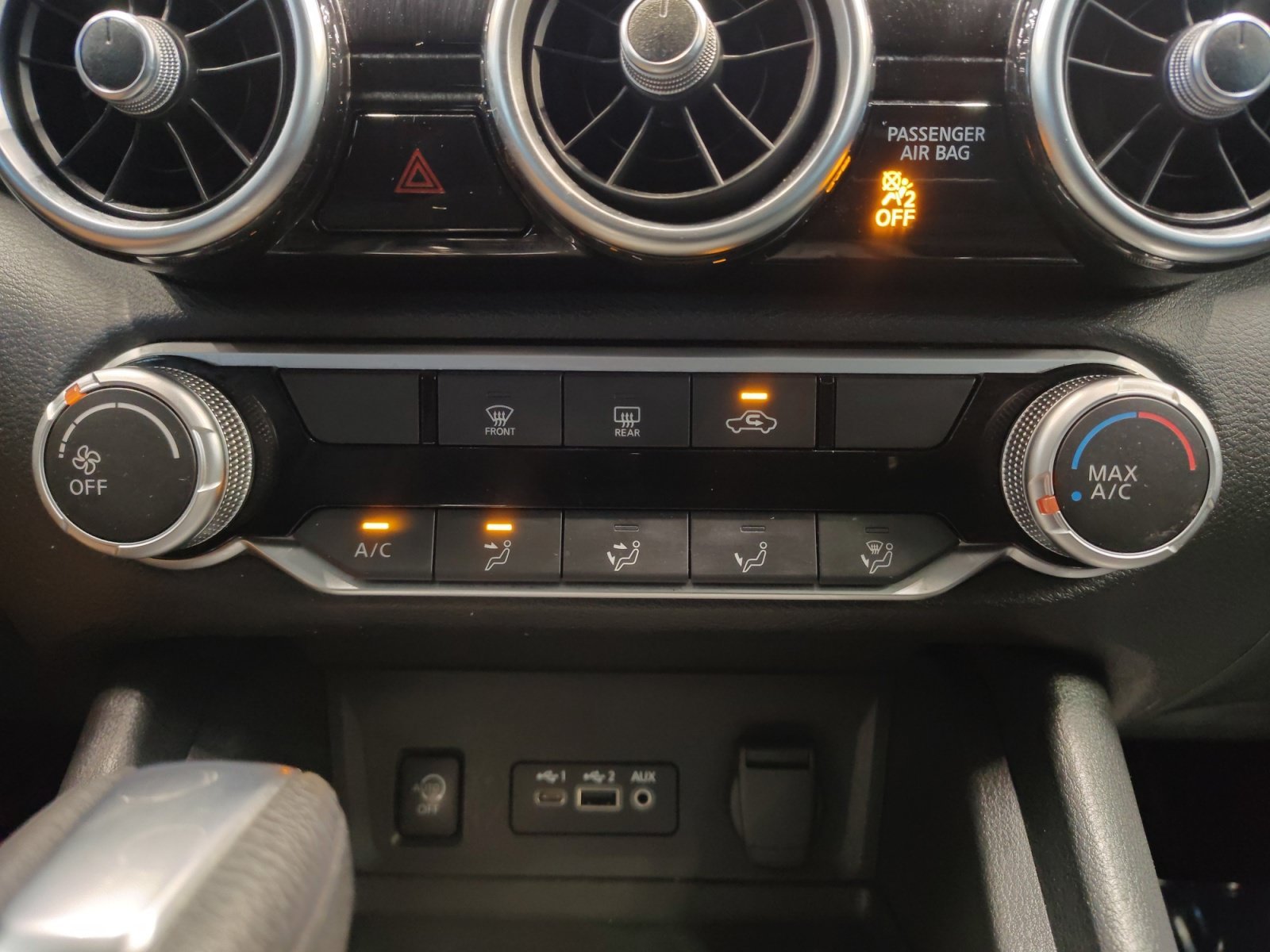 Used 2024 Aspen White Tricoat Nissan SV image 17