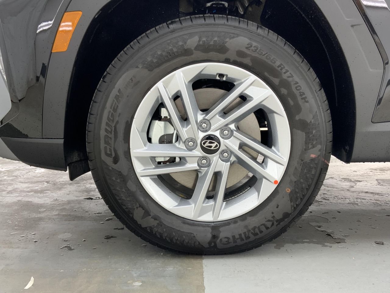 New 2026 Phantom Black Hyundai SE AWD image 5