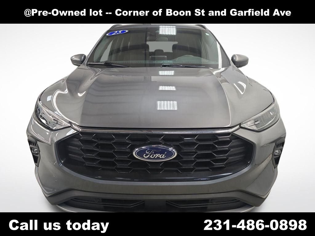 Used 2025 Gray Ford ST-Line Select image 16