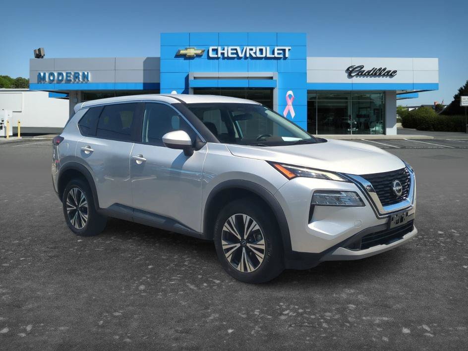 Used 2023 Brilliant Silver Metallic Nissan SV image 7