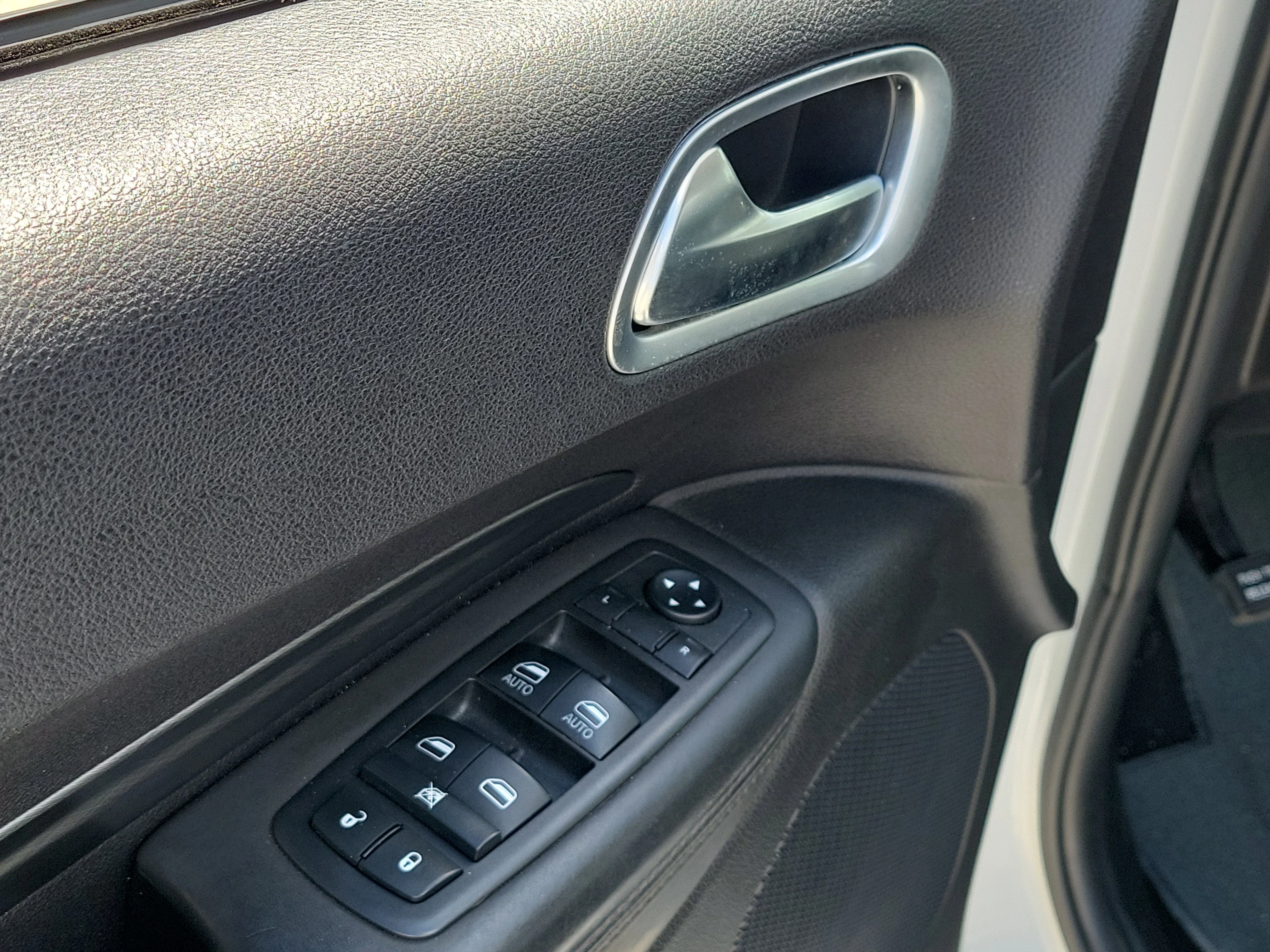Used 2019 White Knuckle Clearcoat Dodge Citadel image 21