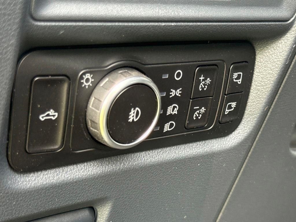 New 2026 Agate Black Metallic Ford XLT image 16
