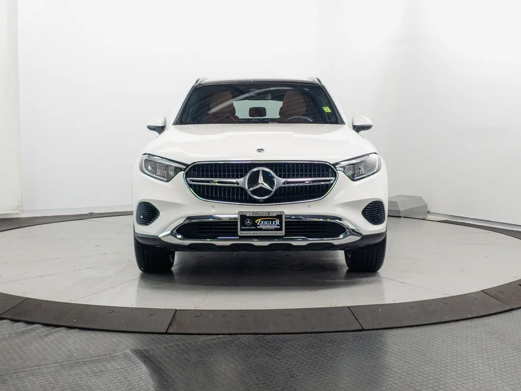 Certified Used 2026 Polar White Mercedes-Benz GLC 300 image 2
