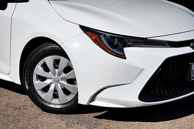Used 2021 White Toyota L image 3