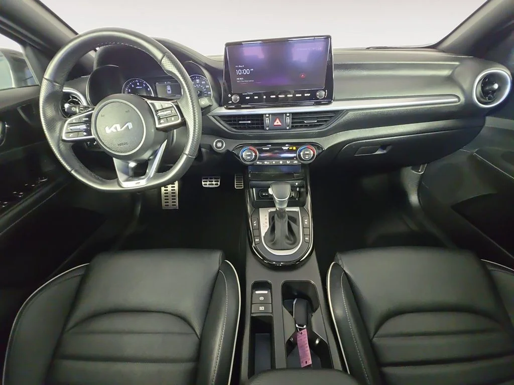 Used 2023 Gray Kia GT-Line image 10