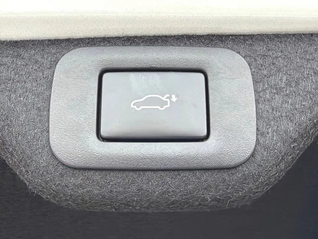 Used 2021 White Lexus ES 350 image 19