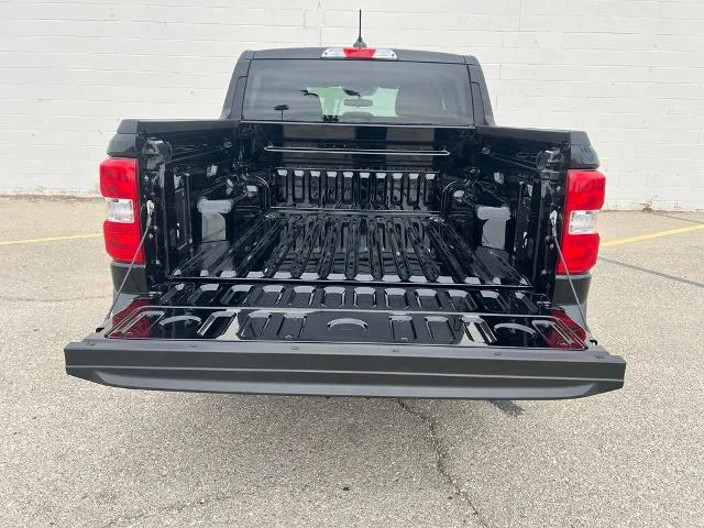 New 2026 Shadow Black Ford XLT image 35