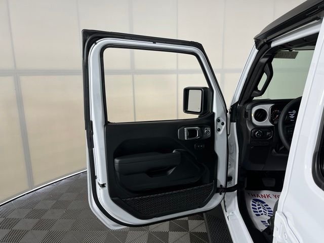 Used 2026 White Jeep Sport S image 15
