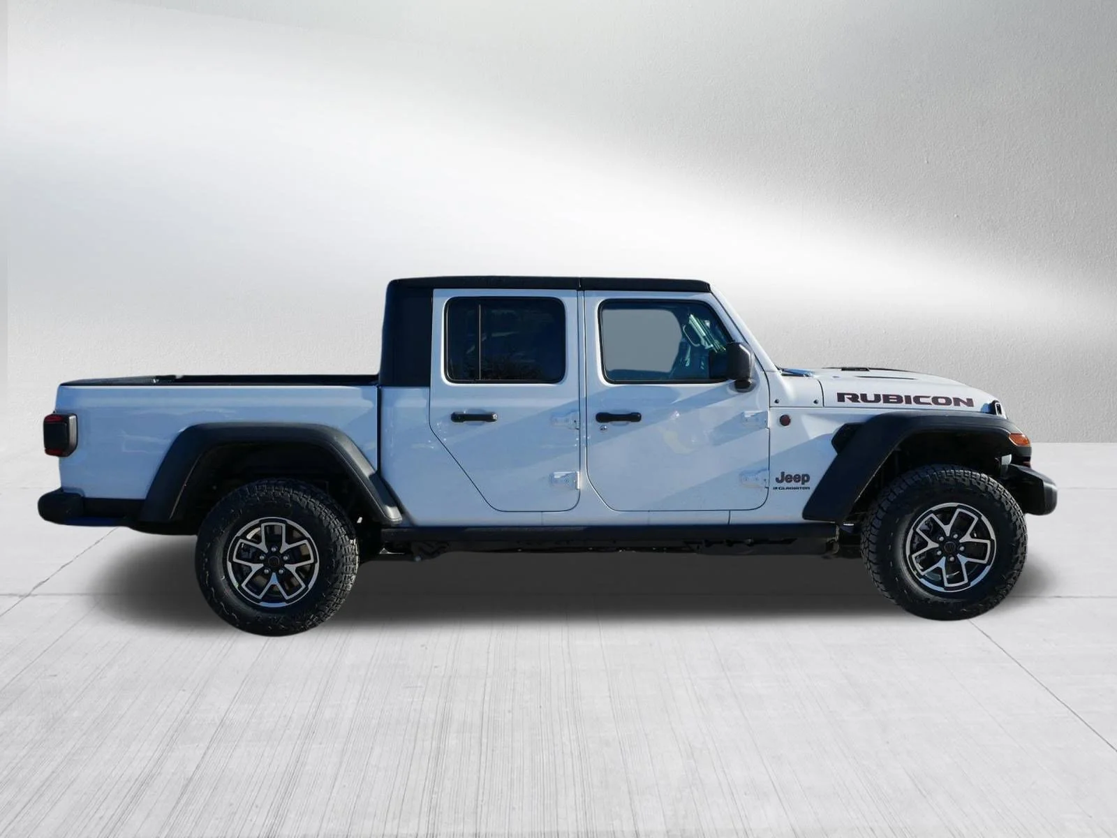 New 2026 Bright White Clear-Coat Exterior Paint Jeep Rubicon image 8
