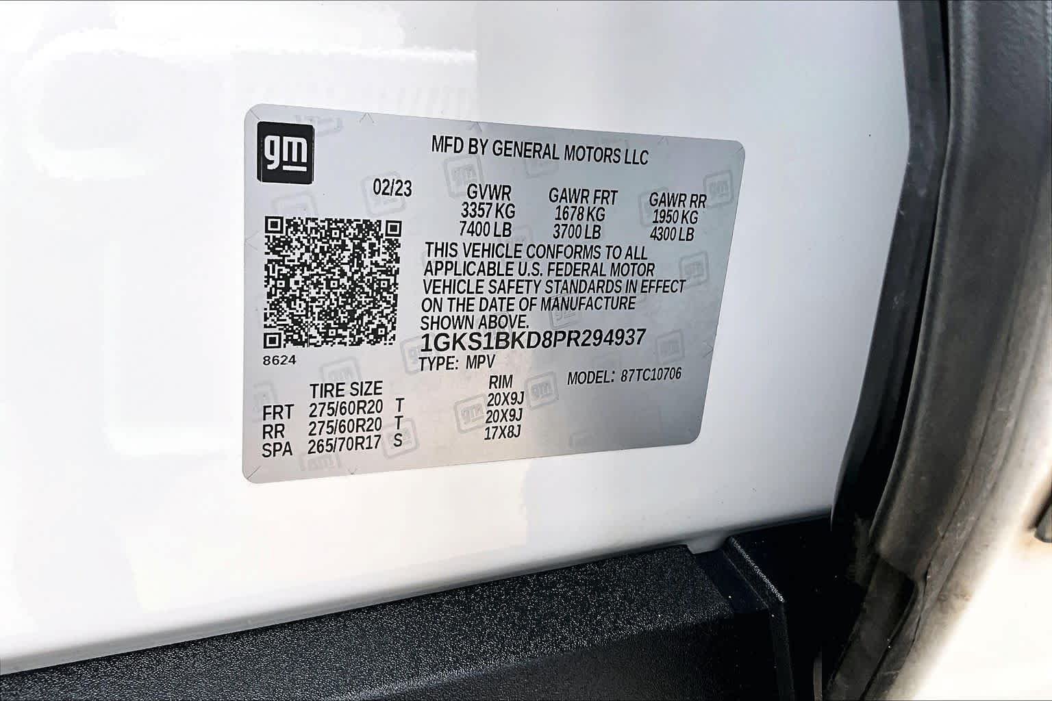 Used 2023 Summit White GMC SLT image 37