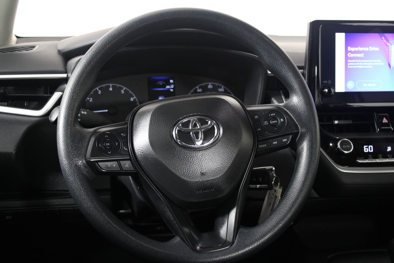 Used 2025 White Toyota LE image 17