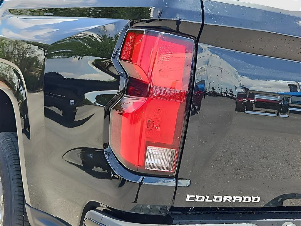 2026 Chevrolet Colorado LT - Photo 9