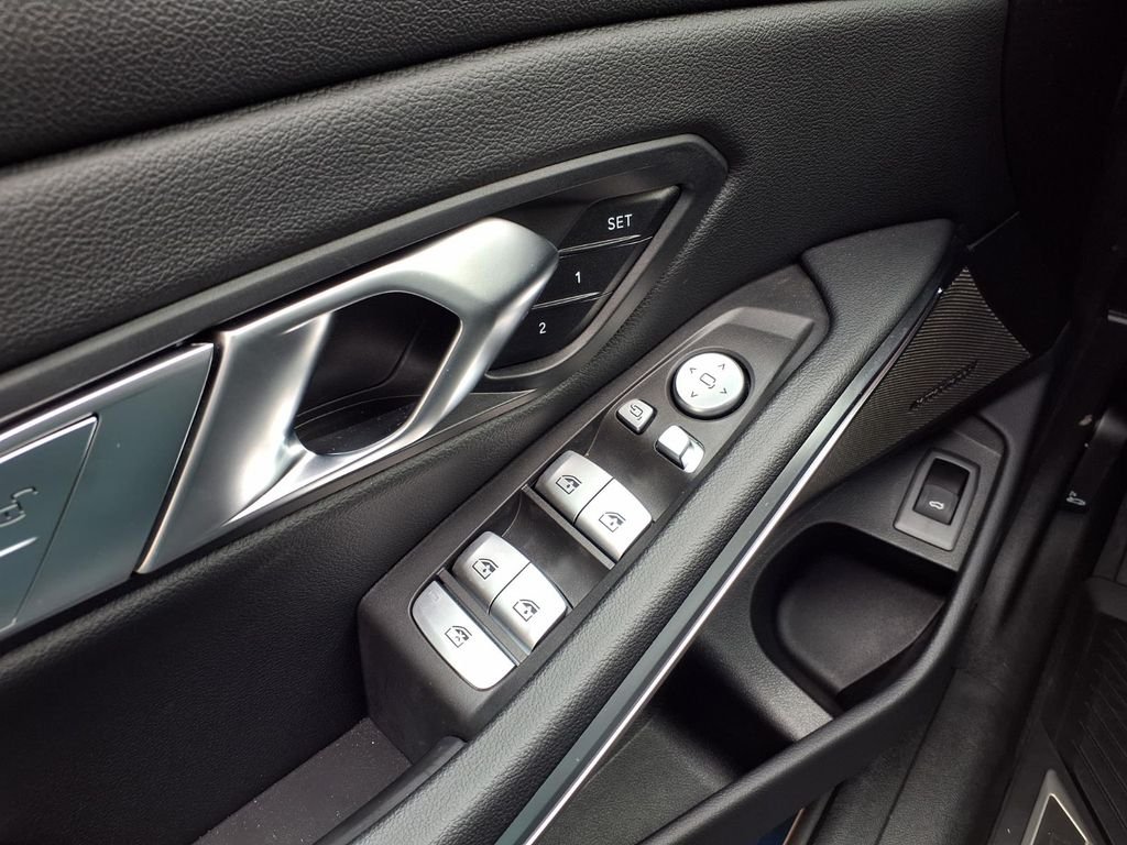 New 2026 Dravit Grey Metallic BMW 330i xDrive image 11
