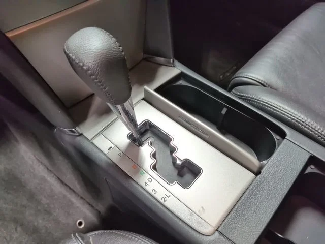 Used 2009 Silver Toyota SE image 20