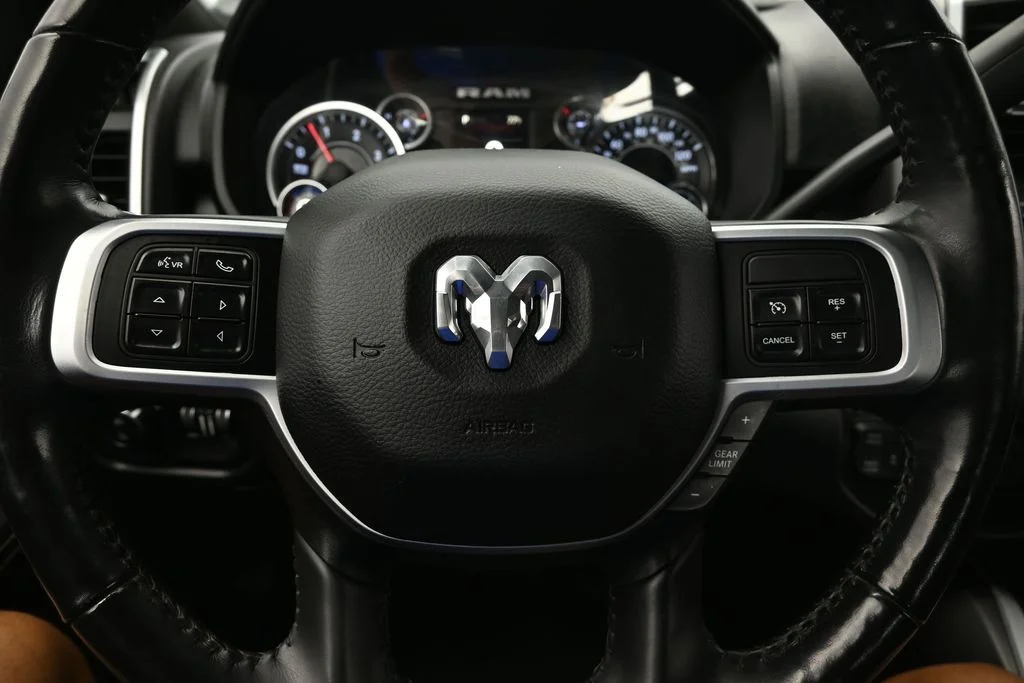 Used 2020 Diamond Black Ram Big Horn image 27