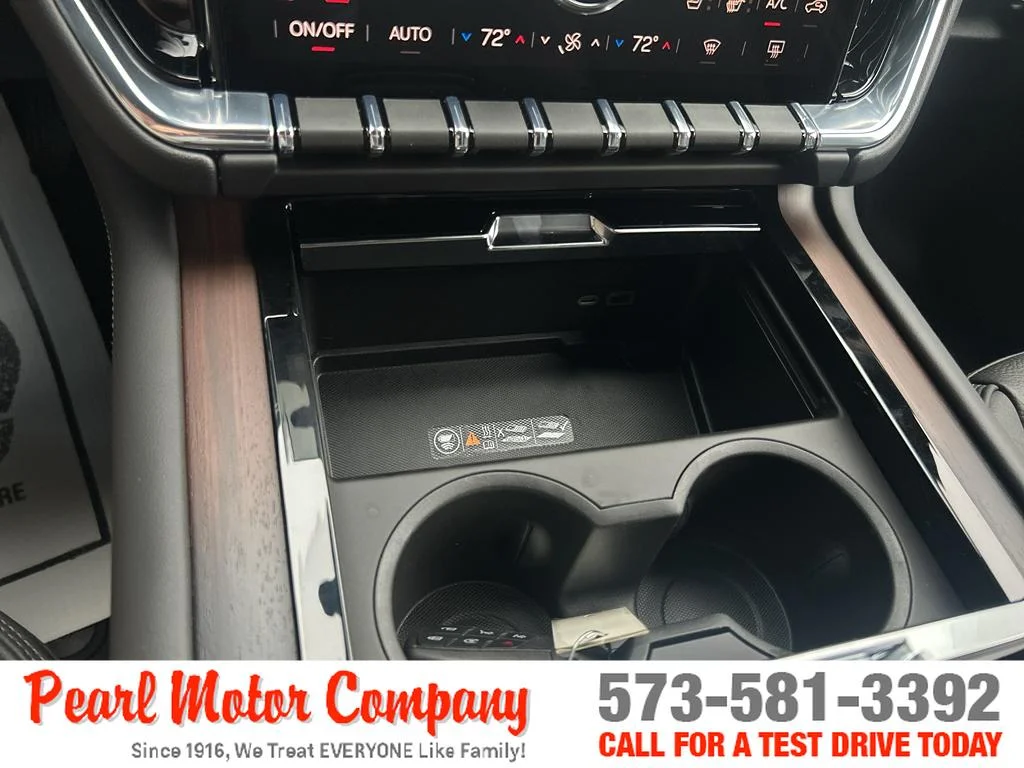 2026 GMC Yukon Denali - Photo 18