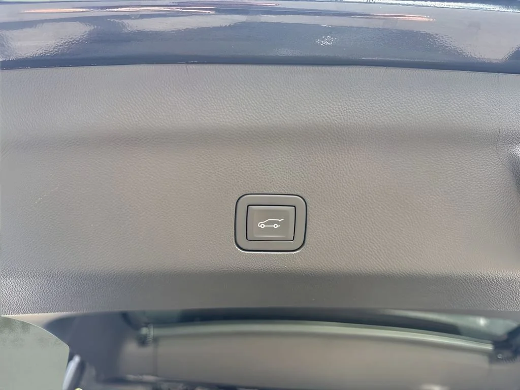 Used 2025 Galactic Gray Metallic Cadillac Sport Platinum image 35