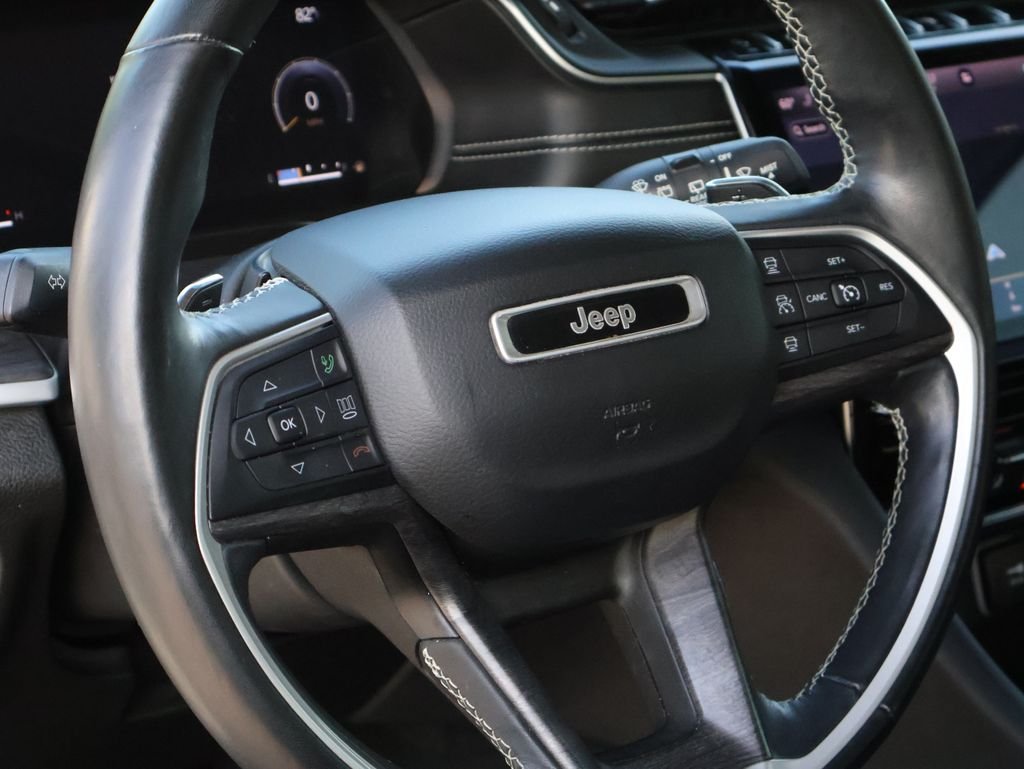 Used 2021 Silver Jeep Limited image 19