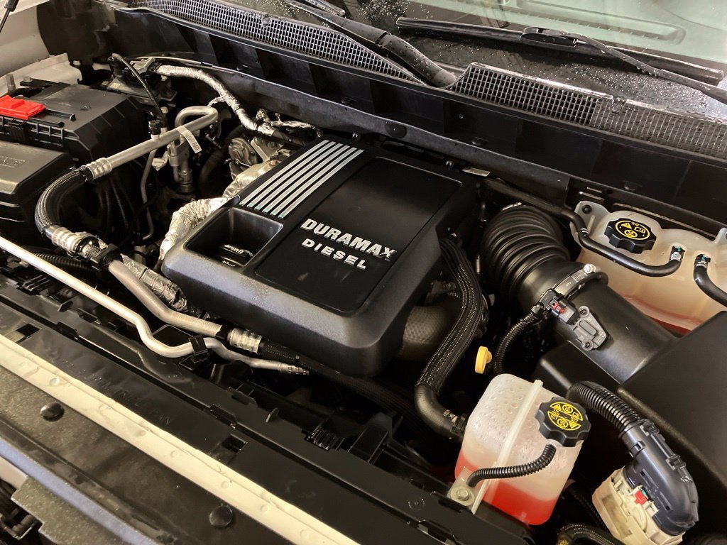 Used 2021 Summit White Chevrolet RST image 33