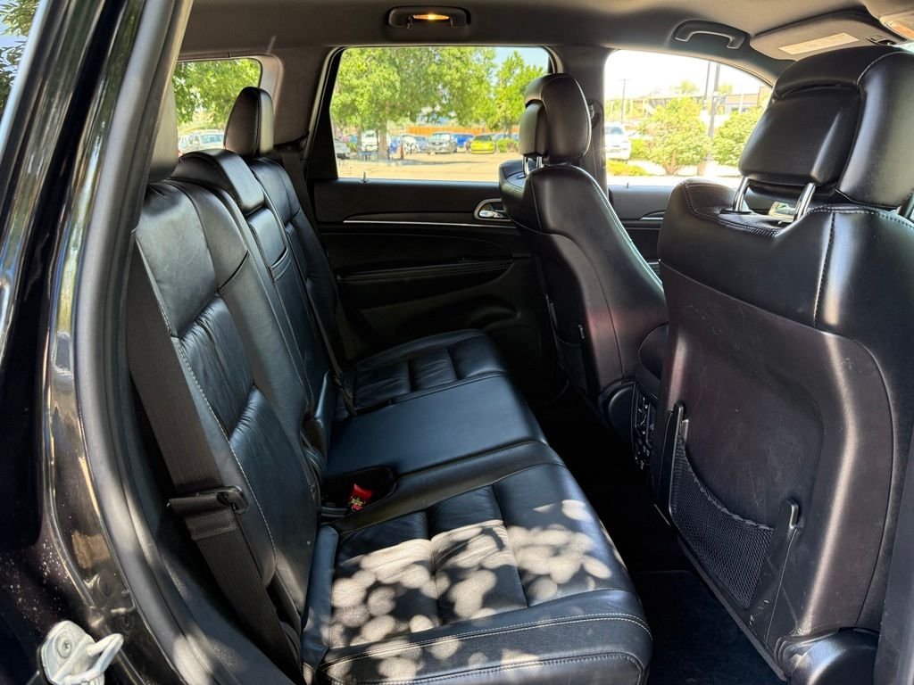 Used 2014 Brilliant Black Crystal Pearlcoat Jeep Limited image 17