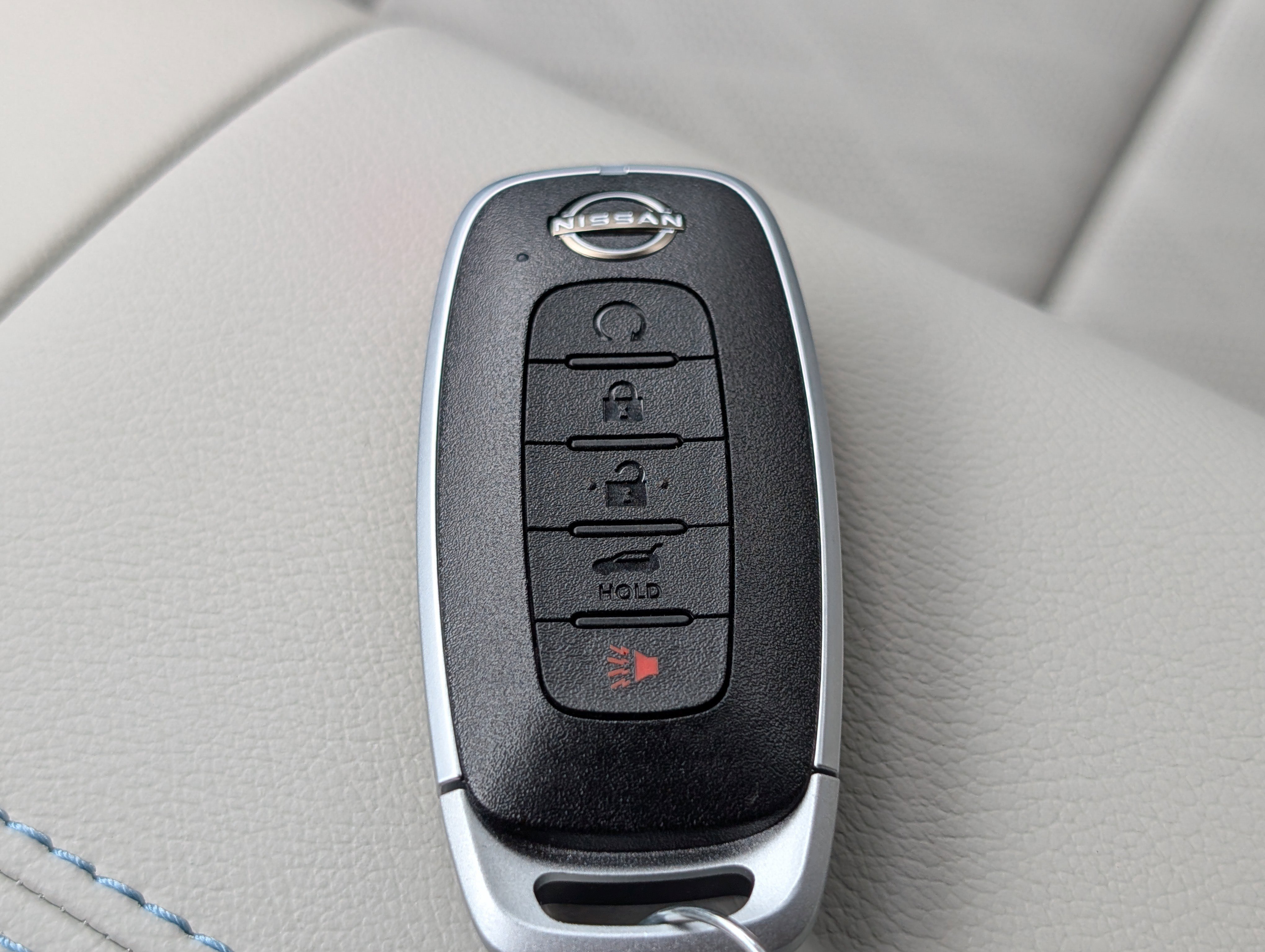 New 2026 Champagne Silver Metallic Nissan Platinum image 31