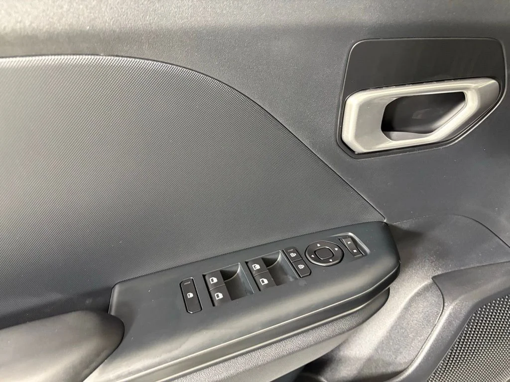 New 2026 Steel Gray Kia LXS image 20