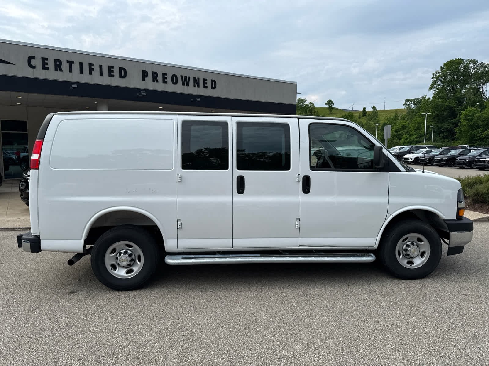 Used 2025 Summit White Chevrolet WT image 5