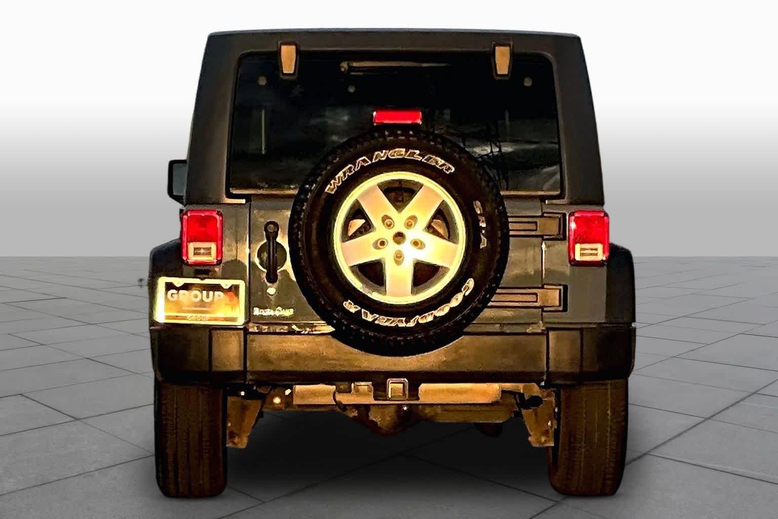 Used 2015 Anvil Clearcoat Jeep Sport image 5