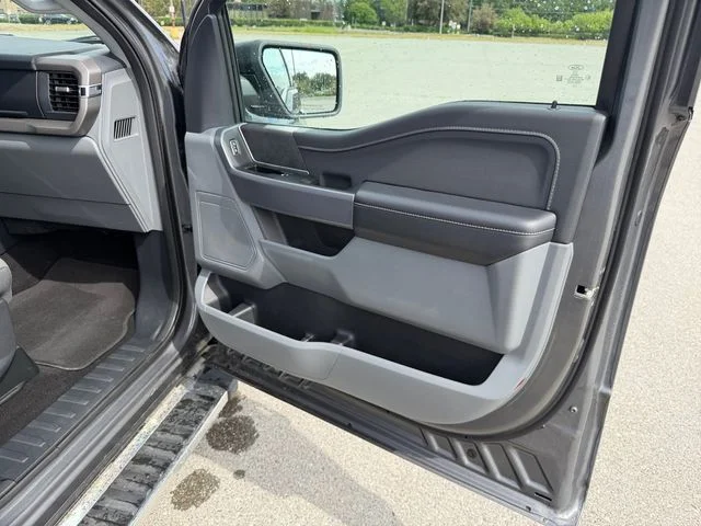 Used 2025  Ford XLT image 29