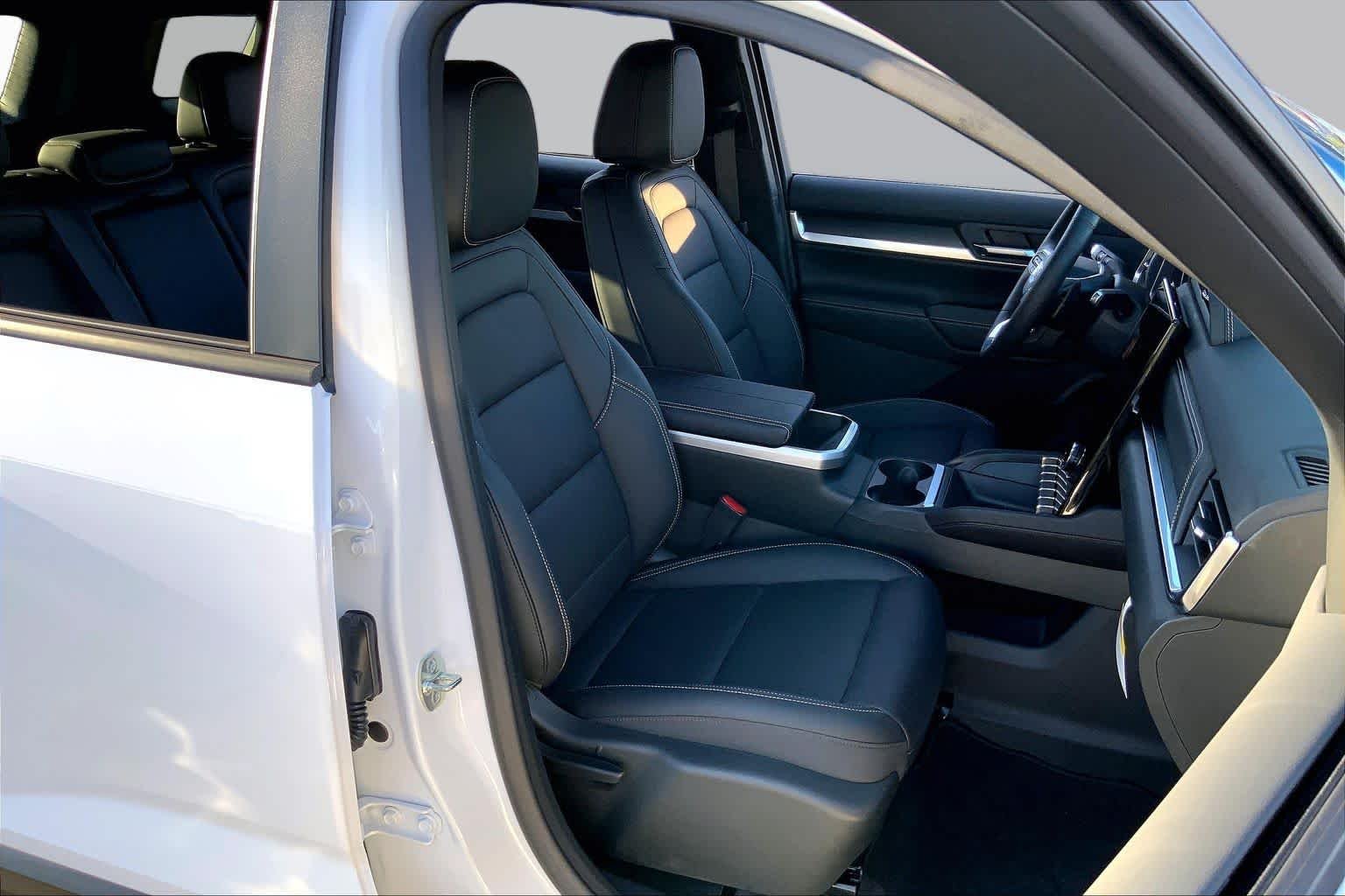 Used 2026 Summit White GMC FWD Elevation image 9