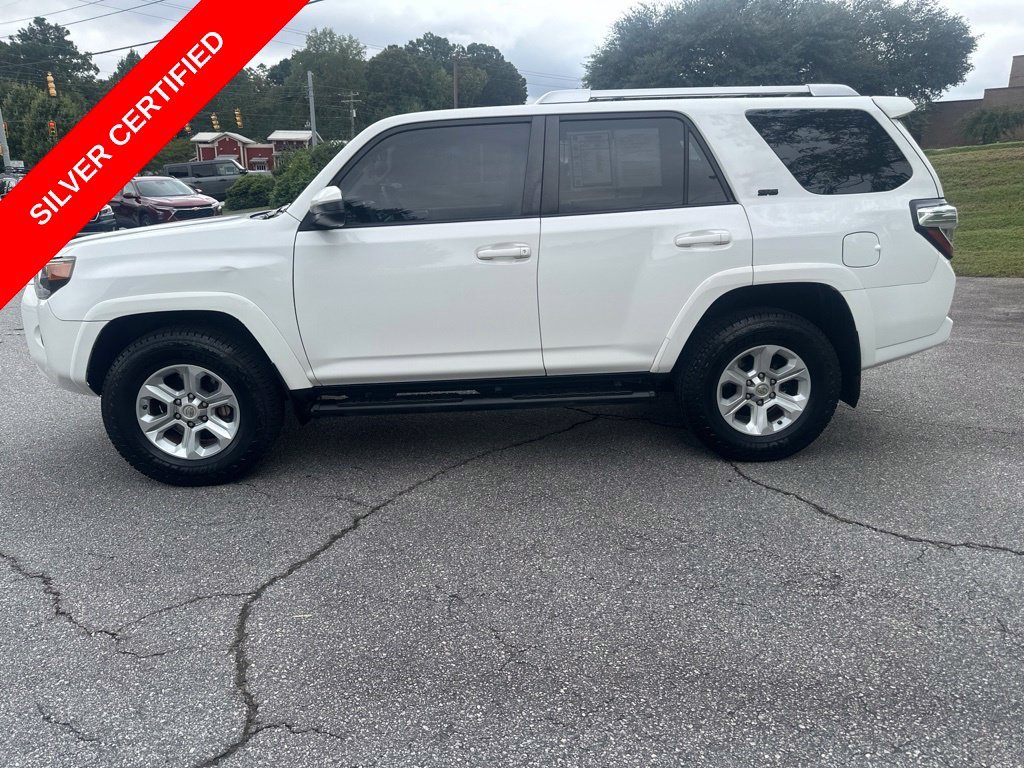 Used 2017 Super White Toyota SR5 image 4