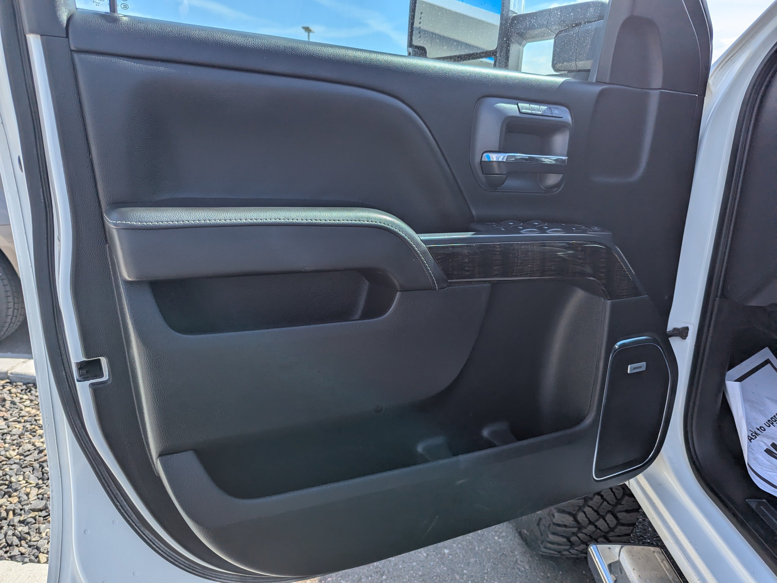 Used 2015 SUMMIT WHITE GMC Denali image 10
