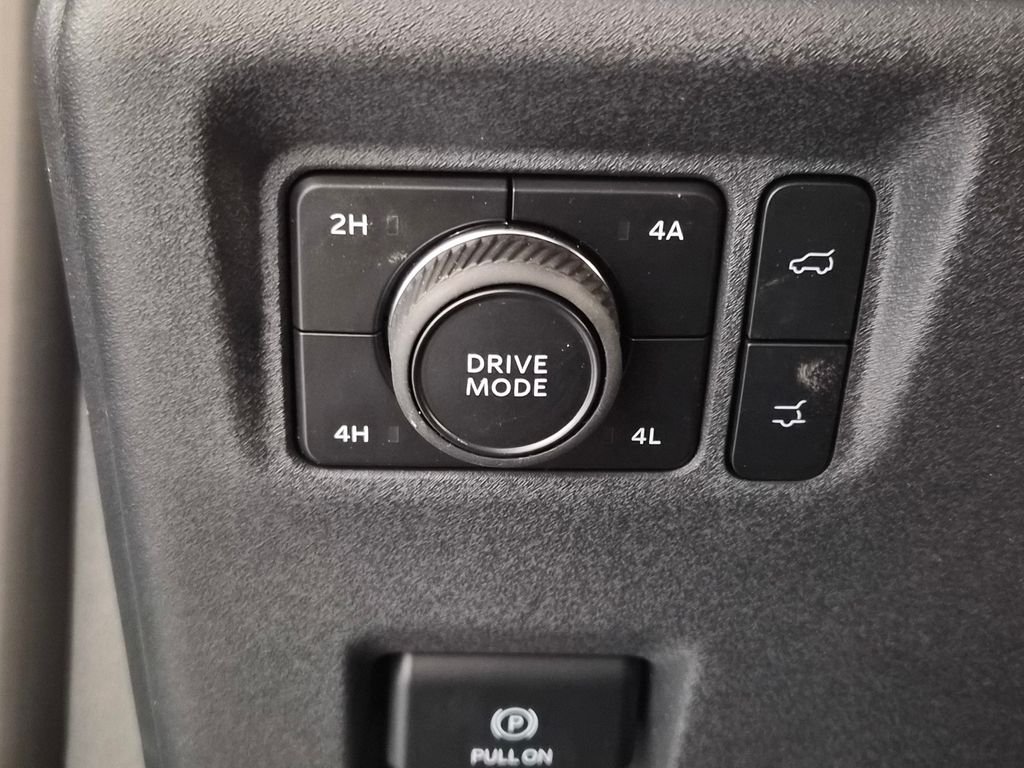 New 2026 Glacier Gray Metallic Tri-Coat Ford MAX Platinum® image 10
