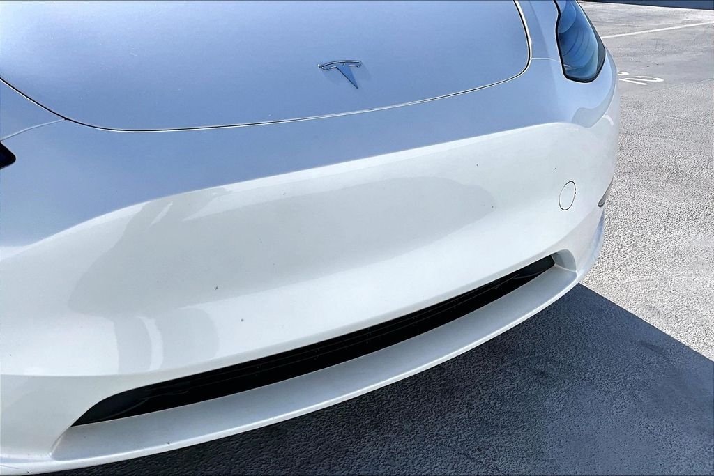 Used 2024 Pearl White Multi-Coat Tesla Long Range image 31