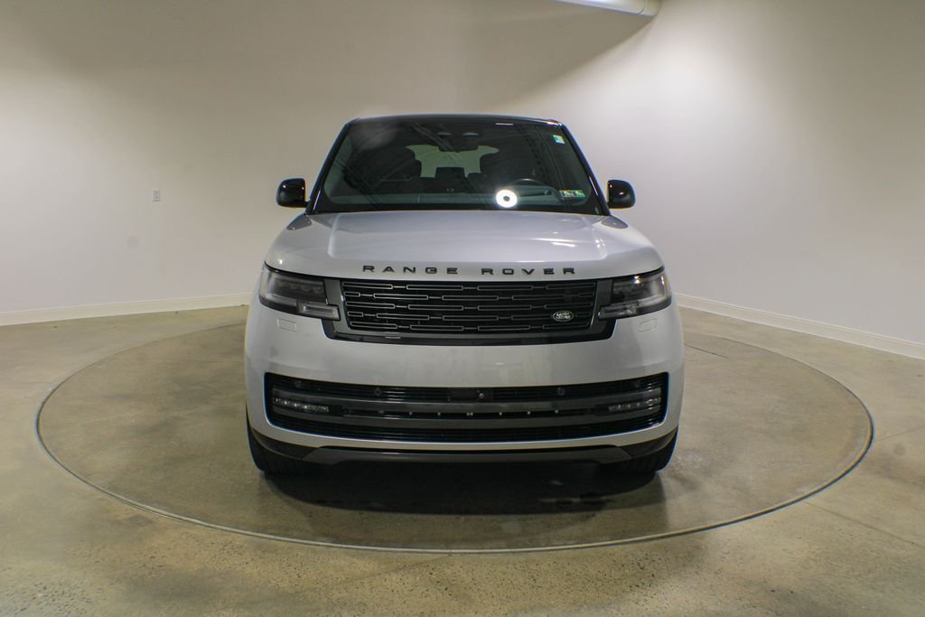 Certified Used 2025  Land Rover Autobiography image 2