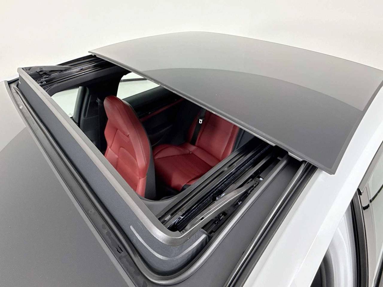 New 2026 Carrara White Metallic Porsche  image 22