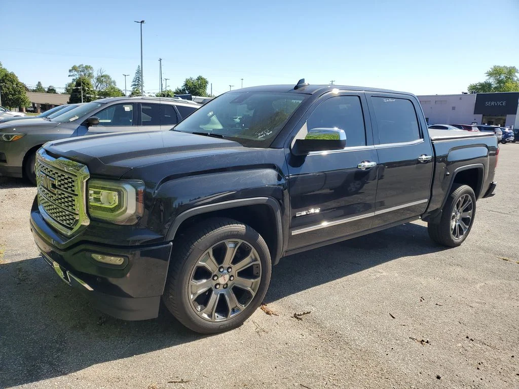 2018 GMC Sierra 4WD Crew Cab Short Box's photo