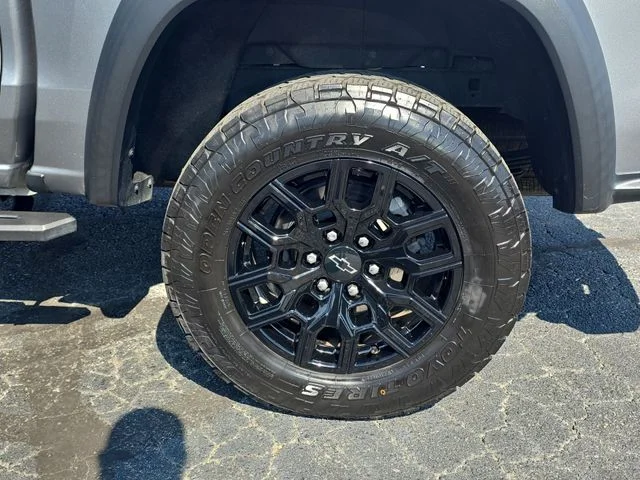 Used 2024 Gray Chevrolet Trail Boss image 34