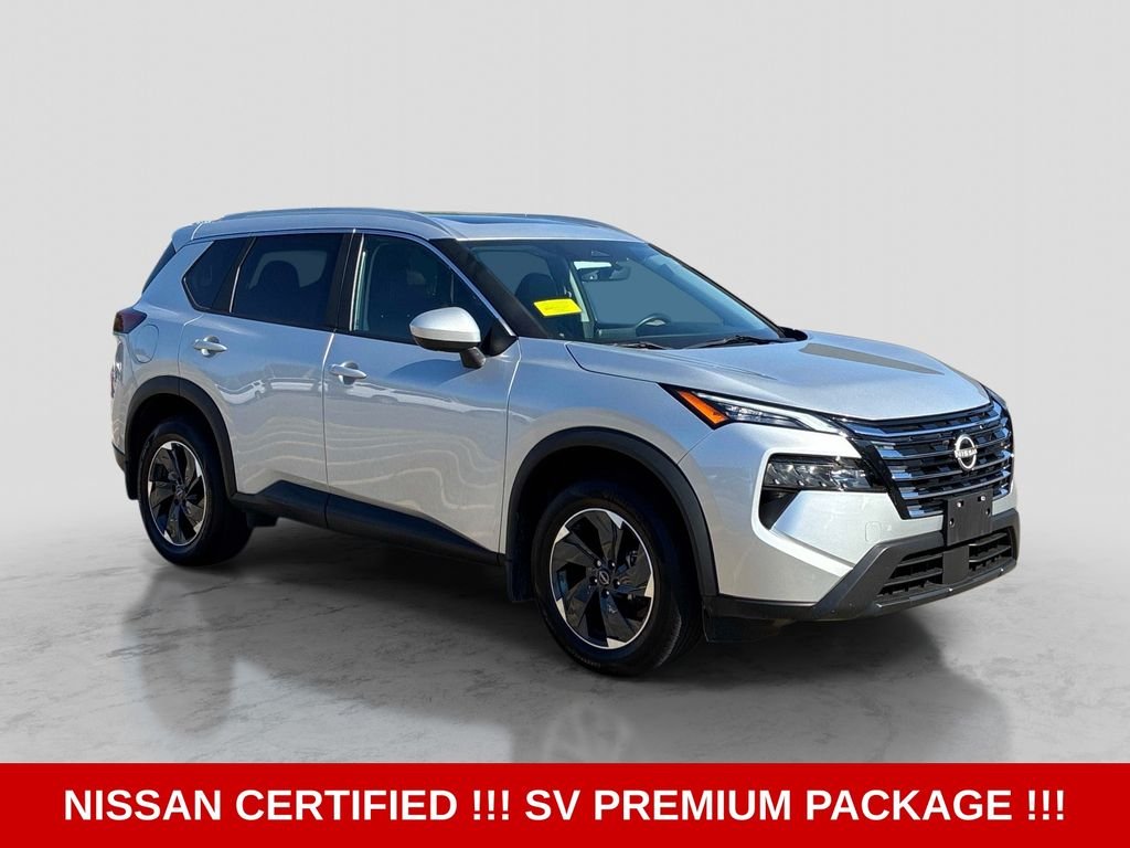 Used 2024 Silver Nissan SV image 3