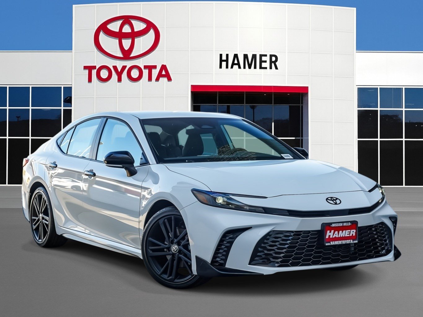 New Toyota Camry Hybrid for Sale in Mission Hills, CA