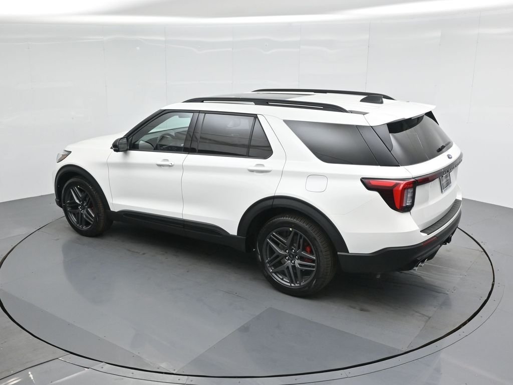 New 2025 Star White Metallic Tri-Coat Ford ST image 48