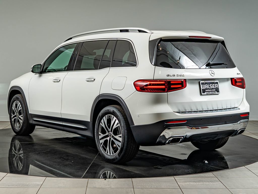 Certified Used 2026 Polar White Mercedes-Benz GLB 250 image 7