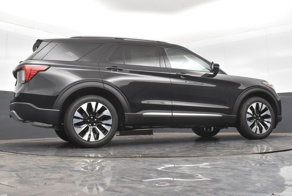 New 2026 Agate Black Metallic Ford Platinum™ image 22